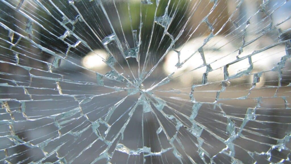 Common Causes of Broken Glass and How Emergency Repairs Can Help